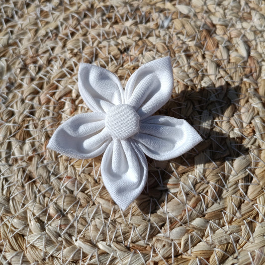 La barrette fleur "Blanca"